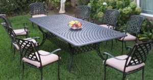 Buyer's Guide Cast Aluminum Patio Dining Sets featured